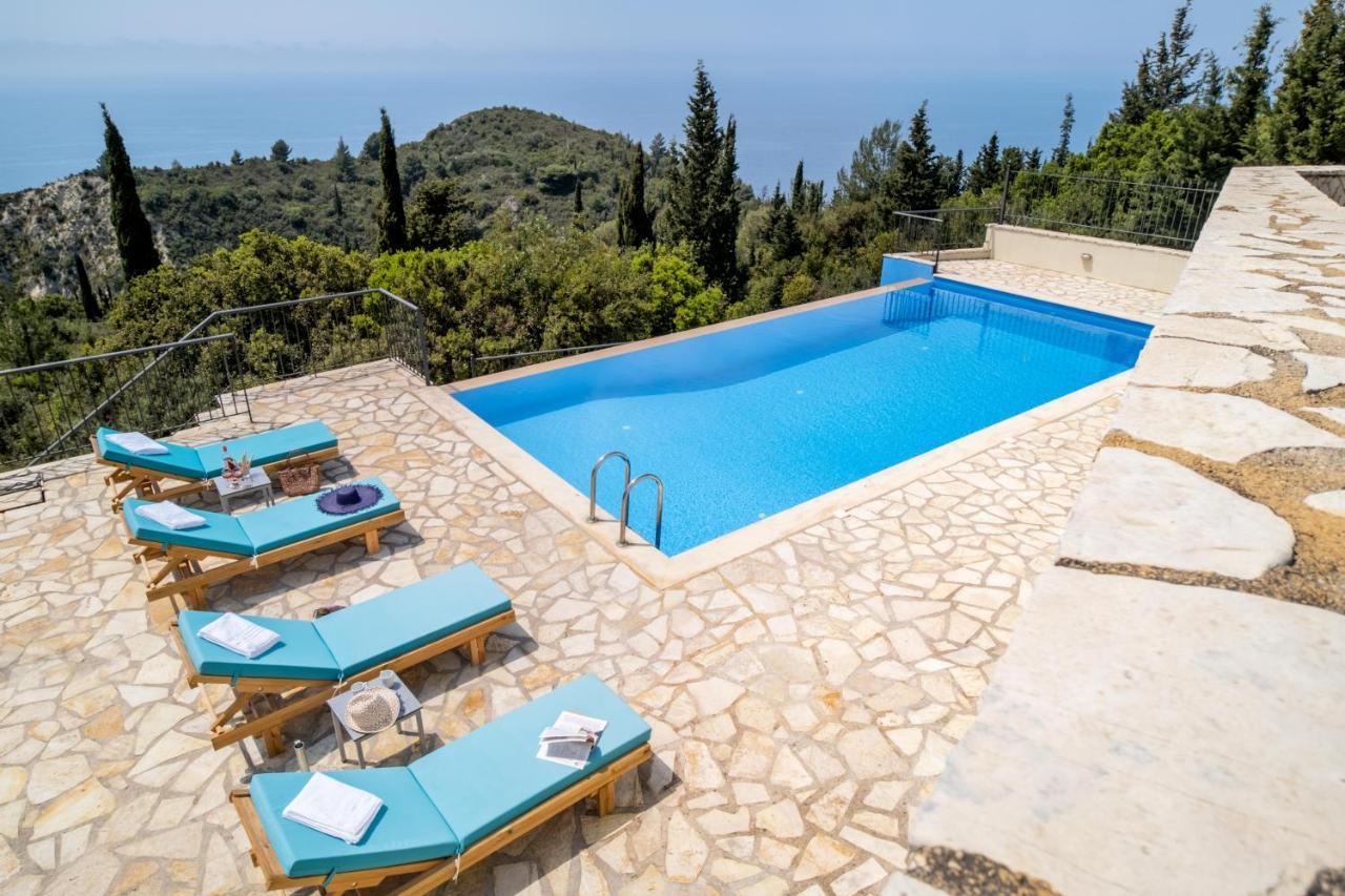 Sapphire Blue Villa Kalamitsi  Exterior photo