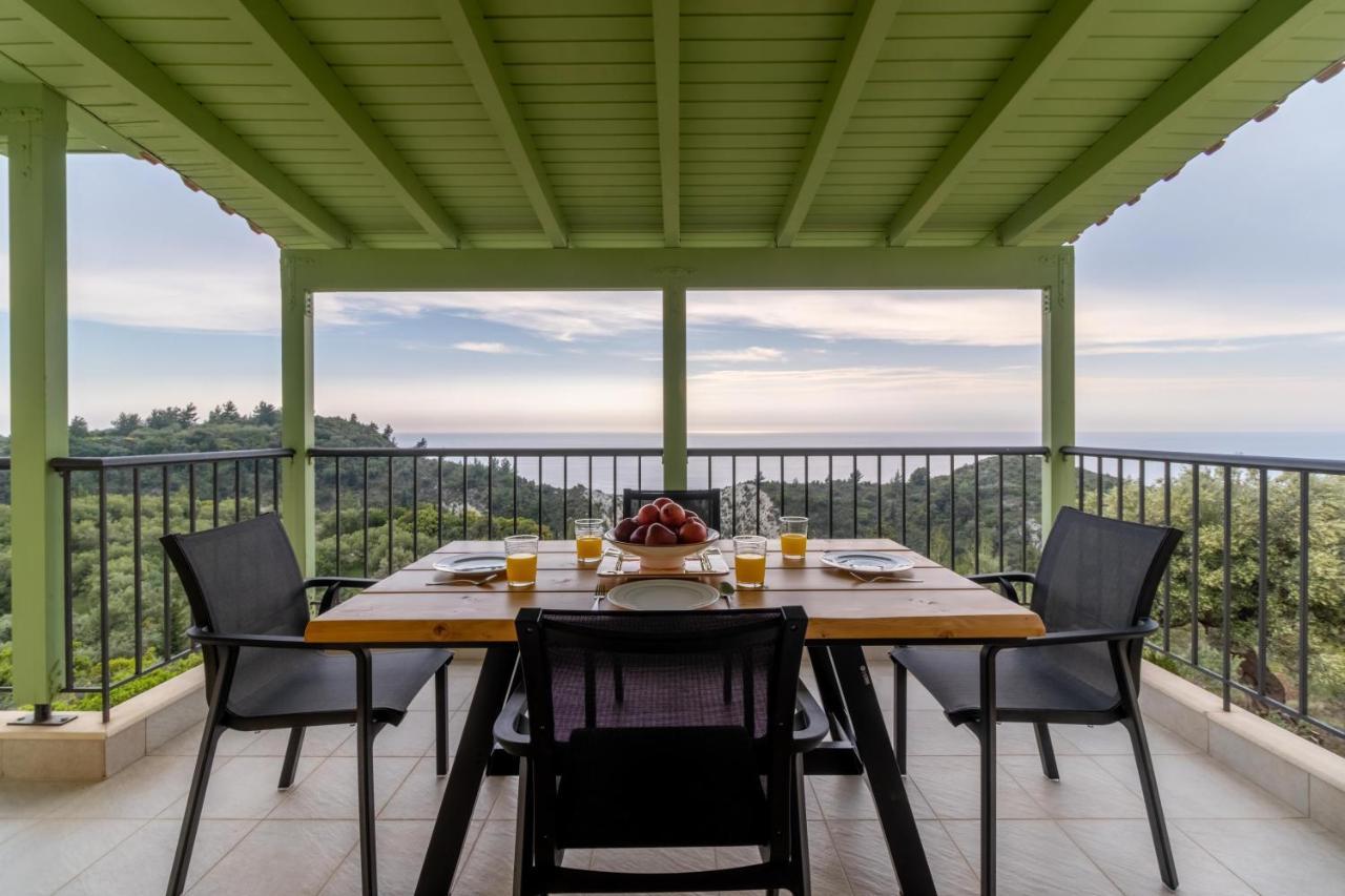 Sapphire Blue Villa Kalamitsi  Exterior photo