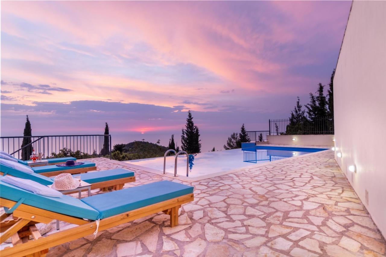 Sapphire Blue Villa Kalamitsi  Exterior photo